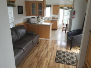  Paradise Cove RV Resort & Marina  Рокуэй Бич